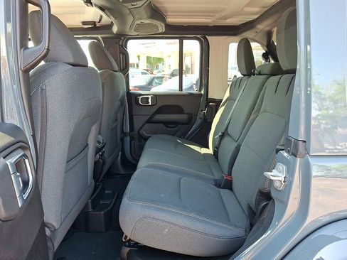 Certified 2025 Jeep Wrangler Unlimited Sahara AWD/4WD image 10