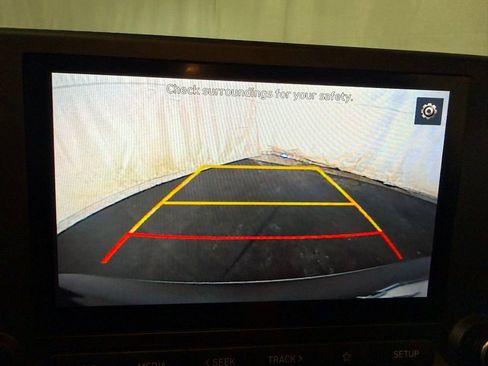 Used 2023 Hyundai Kona SE image 33