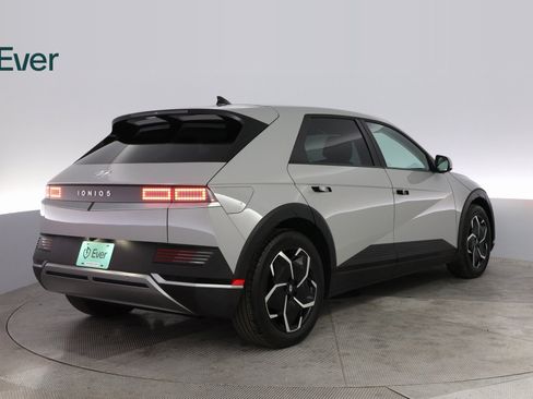 Used 2024 Hyundai Ioniq 5 SEL image 12