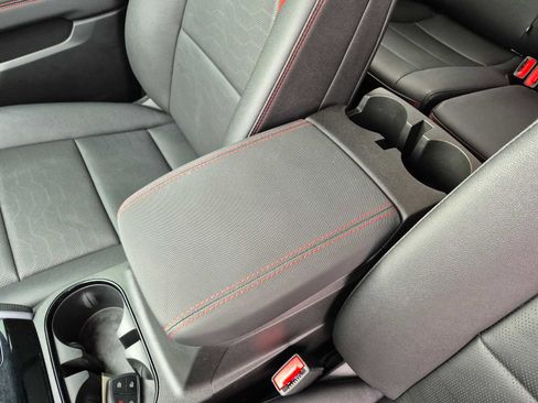 Used 2023 Chevrolet Colorado Z71 w/ Z71 Convenience Package 2 image 24