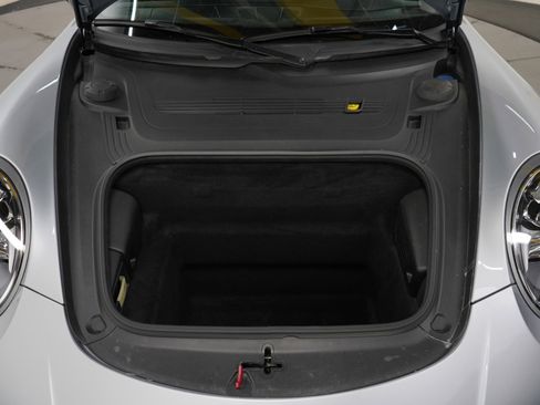 Used 2014 Porsche 911 Turbo image 32