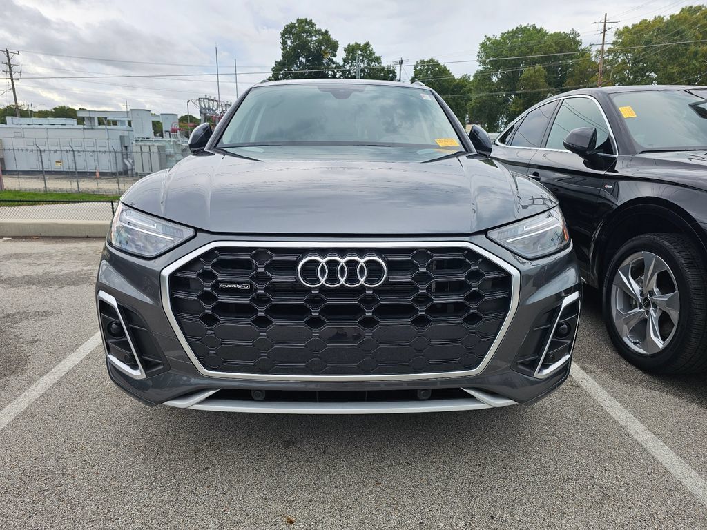 Used 2022 Audi Q5 e Premium AWD/4WD image 2
