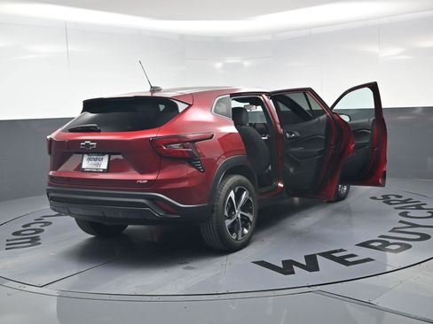 Certified 2024 Chevrolet Trax RS w/ Sunroof Package image 26