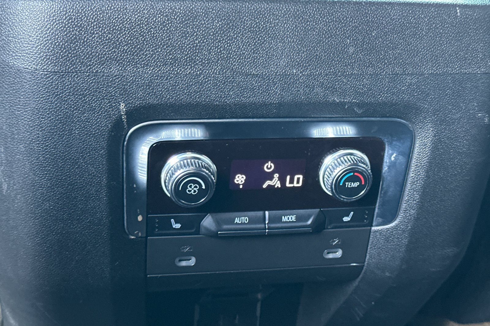Used 2021 GMC Yukon Denali AWD/4WD image 40