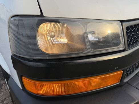 Used 2020 Chevrolet Express 2500 w/ Driver Convenience Package image 39