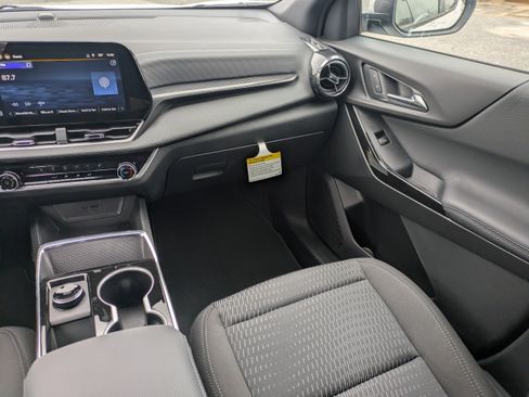 New 2026 Chevrolet Equinox LT w/ Safety and Technology Package image 17