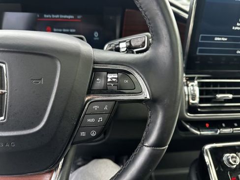 Certified 2023 Lincoln Navigator Reserve AWD/4WD image 28