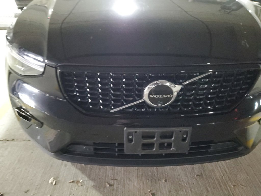 Used 2024 Volvo XC40 B5 Plus w/ Climate Package AWD/4WD image 28