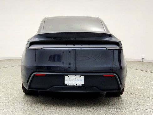 Used 2026 Tesla Model Y 2WD image 6
