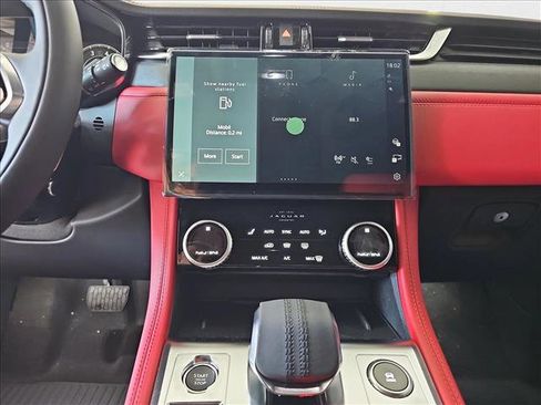 New 2026 Jaguar F-PACE R-Dynamic S image 18