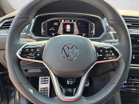 Used 2022 Volkswagen Tiguan SEL R-Line AWD/4WD image 26