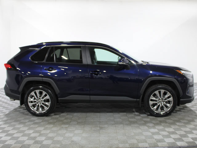 Certified 2022 Toyota RAV4 XLE Premium AWD/4WD image 7