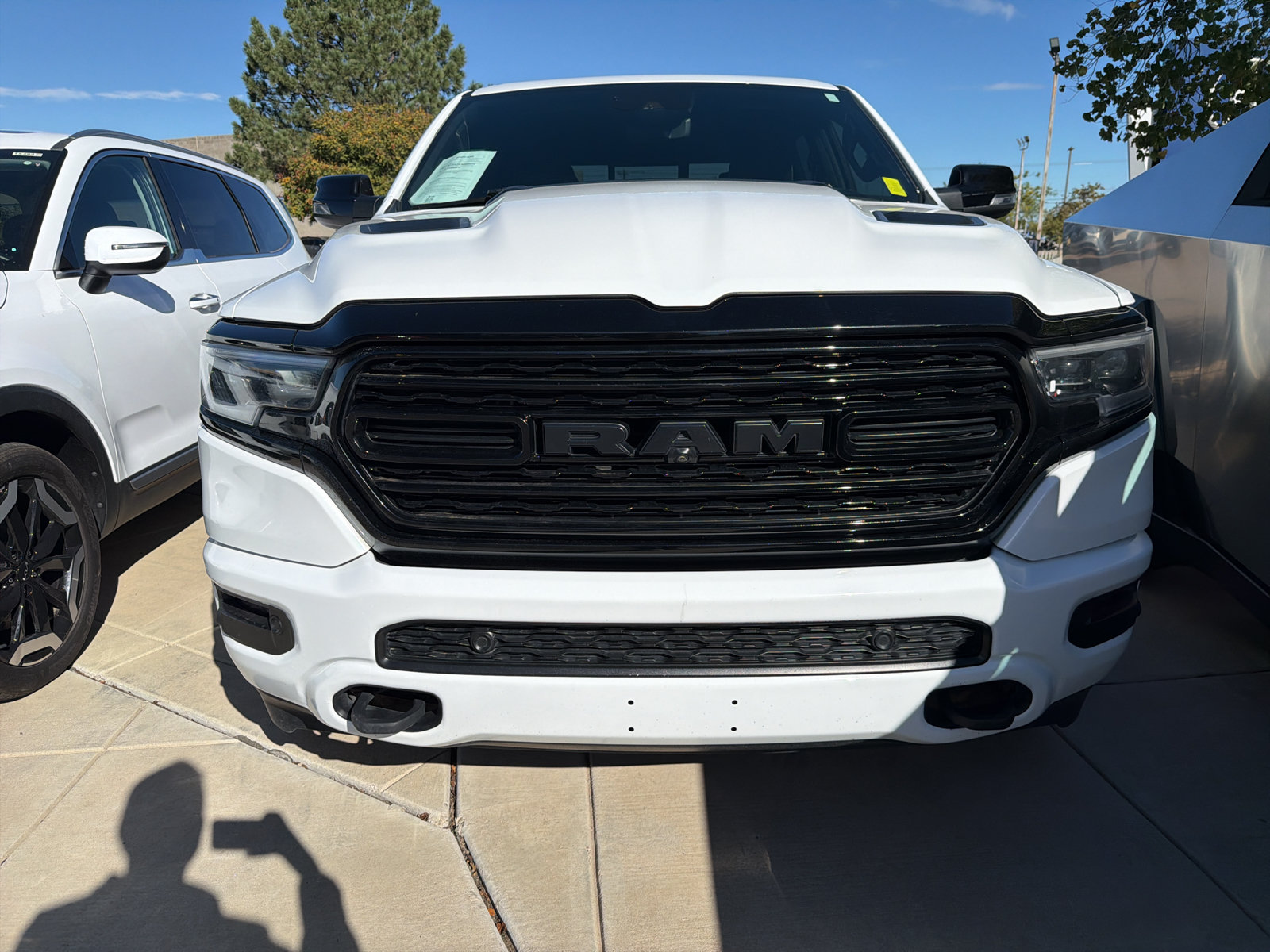 Used 2024 RAM 1500 Limited AWD/4WD image 2