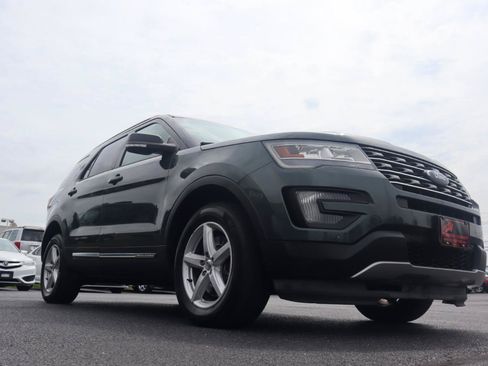 Used 2016 Ford Explorer XLT w/ Equipment Group 202A AWD/4WD image 19