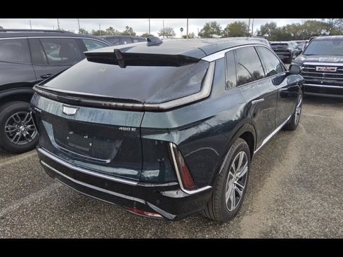 Used 2025 Cadillac Lyriq Luxury image 9