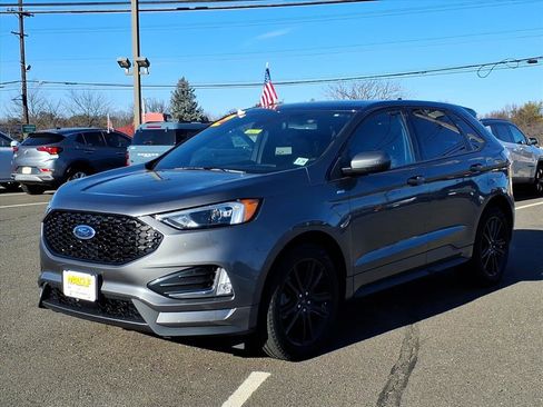 Certified 2023 Ford Edge ST-Line image 3