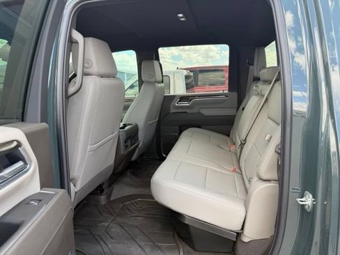 Used 2025 Chevrolet Silverado 2500 LT AWD/4WD image 9