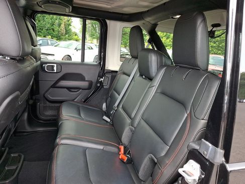 Used 2022 Jeep Wrangler Unlimited Rubicon w/ Steel Bumper Group AWD/4WD image 20