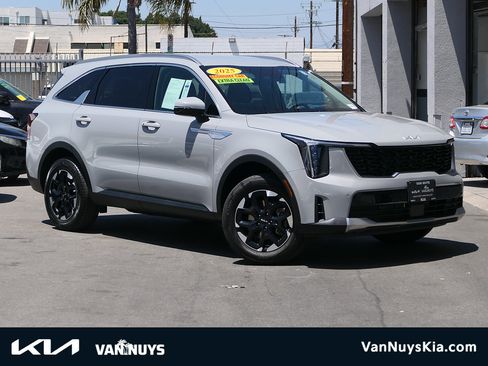 Used 2025 Kia Sorento S AWD/4WD image 1