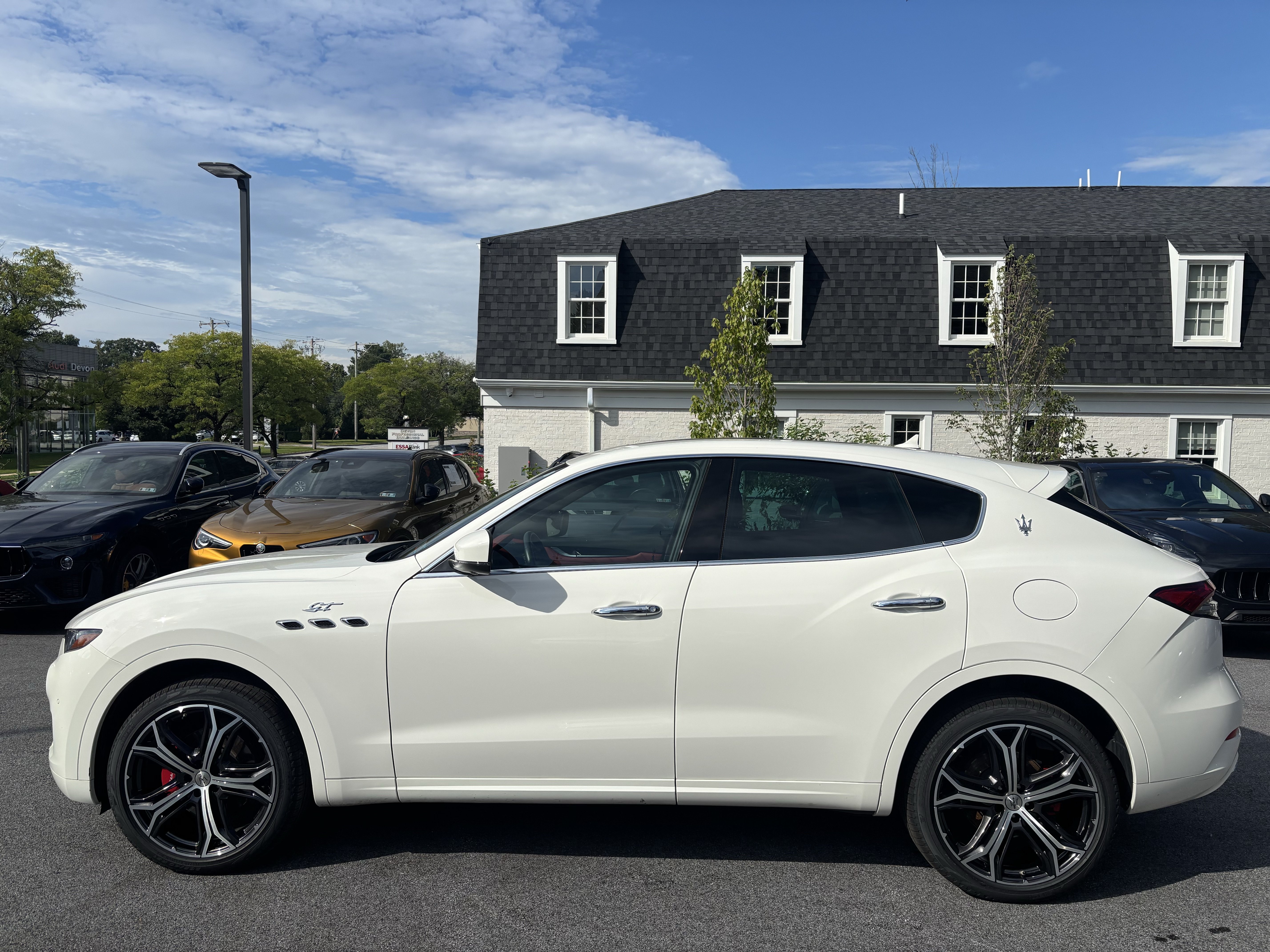Used 2023 Maserati Levante GT AWD/4WD image 2