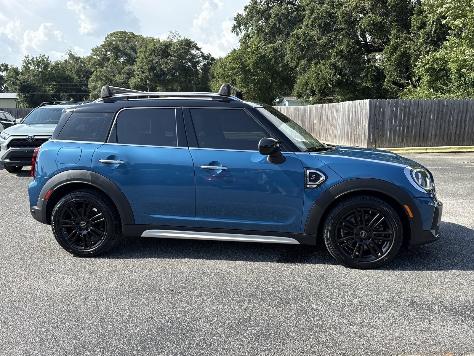 Used 2024 MINI Cooper Countryman S FWD image 6
