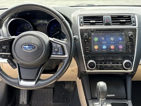 Used 2019 Subaru Outback 2.5i Premium AWD/4WD image 4