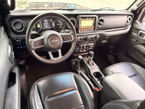 Used 2023 Jeep Wrangler Unlimited Sahara AWD/4WD image 9