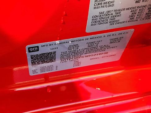 Used 2024 GMC Sierra 1500 SLE image 32