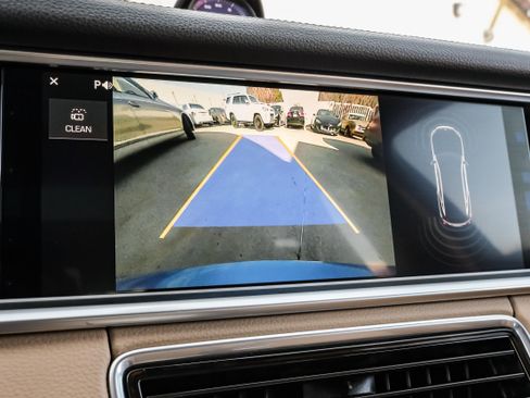 Used 2018 Porsche Panamera 4 w/ Sport Chrono Package image 28