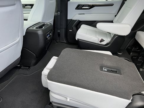 New 2026 Chevrolet Tahoe Premier image 17