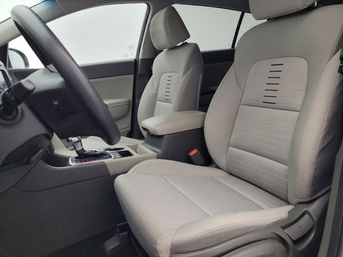 Used 2018 Kia Sportage LX image 17