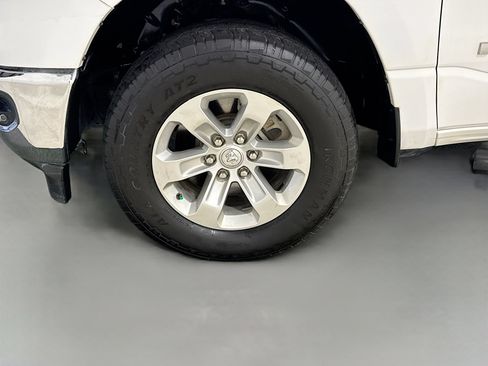 Used 2023 RAM 1500 Laramie AWD/4WD image 31