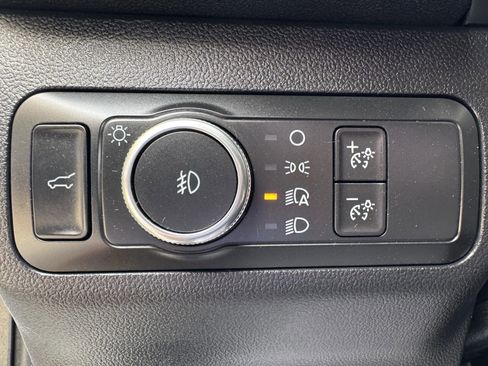 Used 2020 Ford Escape SEL image 45