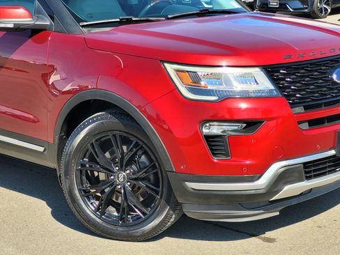 Used 2018 Ford Explorer Platinum image 3