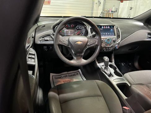 Used 2016 Chevrolet Cruze LT w/ Sun And Sound Package FWD image 18