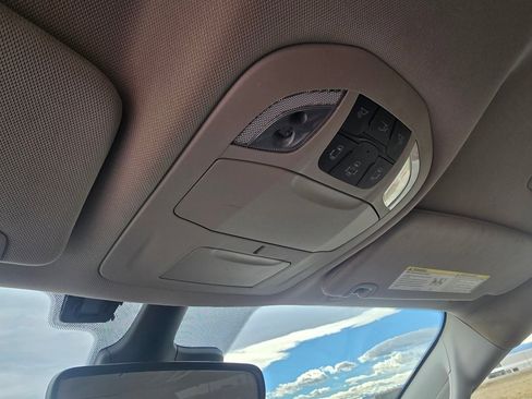 Used 2023 Chrysler Pacifica Touring-L FWD image 22