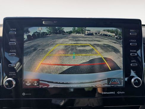 Used 2022 Toyota Camry SE w/ Audio Upgrade Package FWD image 16