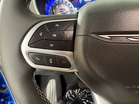 New 2027 Chrysler Pacifica Select FWD image 23