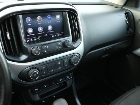 Used 2022 Chevrolet Colorado LT w/ Fleet Safety Package image 16