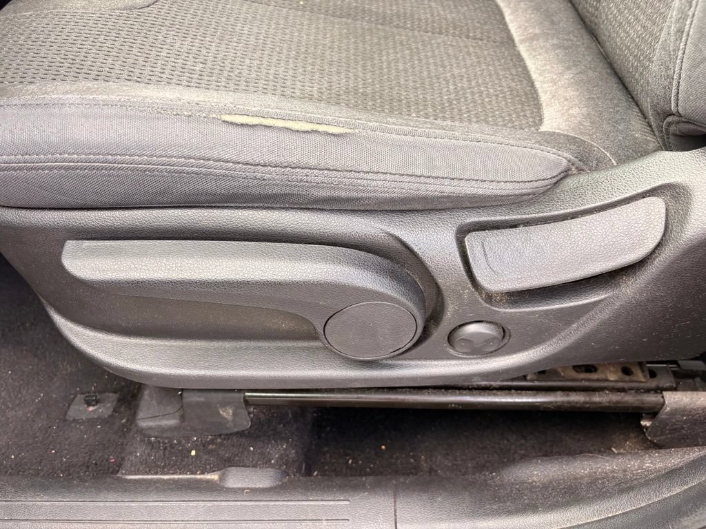 Used 2022 Hyundai Santa Fe SE FWD image 11