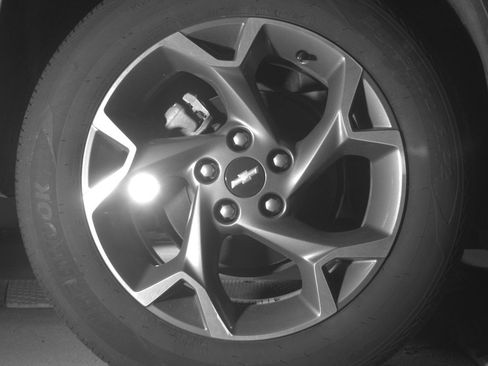 Used 2025 Chevrolet Trax LT w/ LT Convenience Package image 15