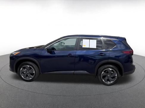 Used 2025 Nissan Rogue SV FWD image 7