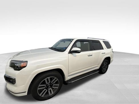 Used 2023 Toyota 4Runner Limited AWD/4WD image 2