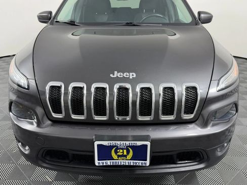 Used 2014 Jeep Cherokee Latitude w/ Cold Weather Group AWD/4WD image 3