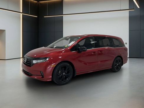 Used 2024 Honda Odyssey Sport image 1