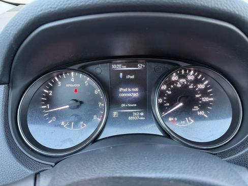 Used 2017 Nissan Rogue S image 21