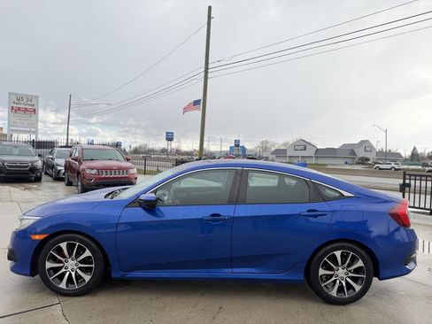 Used 2017 Honda Civic EX-T image 4