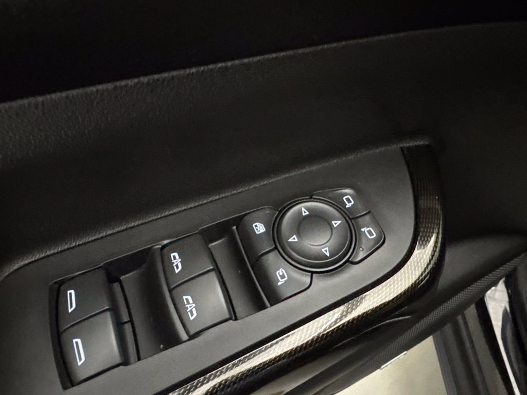 Used 2023 GMC Acadia AT4 w/ Technology Package AWD/4WD image 27