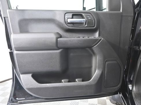 Used 2023 Chevrolet Silverado 2500 Custom w/ Custom Value Package image 18