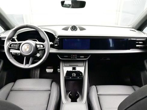 New 2026 Porsche Macan Electric image 20